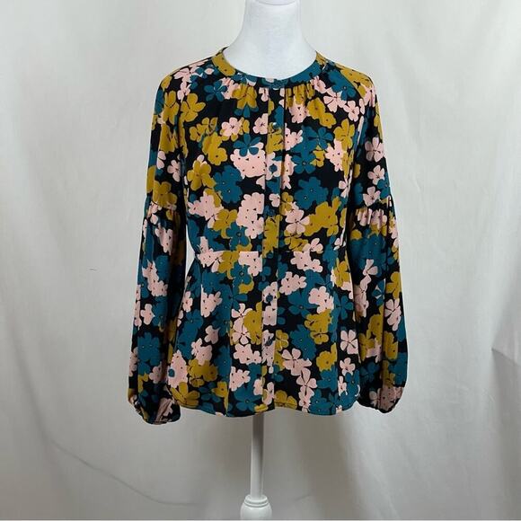 Cabi Black Bold Floral Button Down Cottage DollCore Shirt NWOT Size XS Oversized - Picture 2 of 11